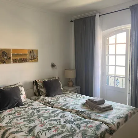 Hostel Ljmonade Cascais