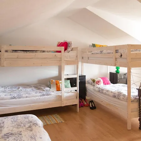 Hostel Ljmonade *