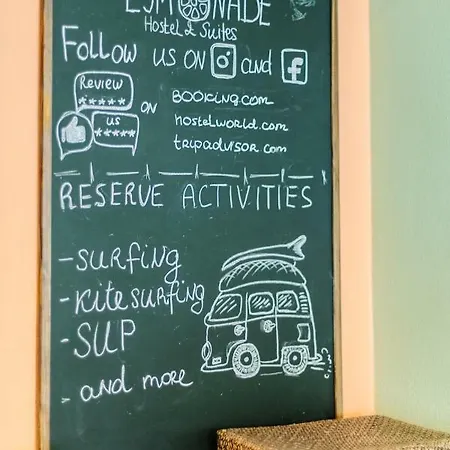 Ljmonade Hostel *