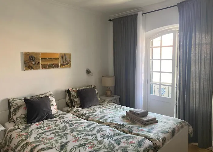 Hostal Ljmonade Cascaes